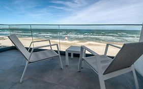 Azzurro Beachfront - Sea View